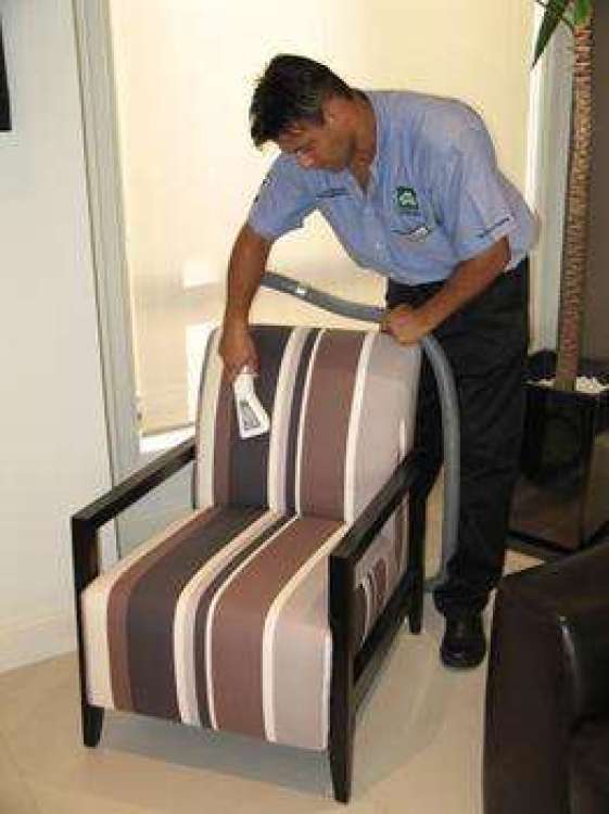 鹽田酒店沙發(fā)清洗服務(wù) 提升衛(wèi)生標(biāo)準(zhǔn)與賓客體驗(yàn)